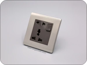 13A univerzális 5 tűs aljzat